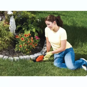 BLACK+DECKER 6 in. 3.6V Lithium-Ion Cordless 2-in-1 Compact Garden Shears & Trimmer Combo w/ Rechargeable (1) 1.5Ah Battery & Charger