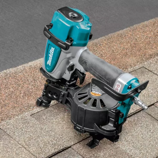 Makita 15 Degree 1-3/4 in. Pneumatic Coil Roofing Nailer